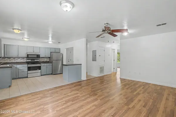 124 30th 1/2 Street #B, Gulfport, MS 39507