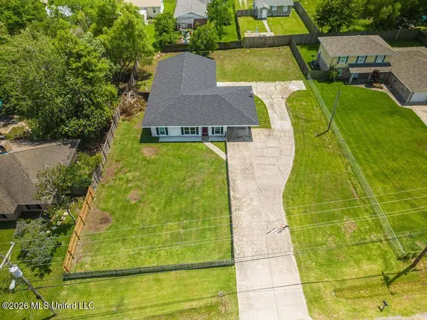 410 Old Spanish Trail, Waveland, MS 39576