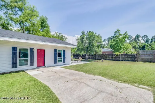410 Old Spanish Trail, Waveland, MS 39576