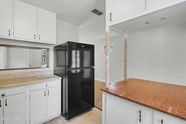 4625 Hilltop Drive, Ocean Springs, MS 39564
