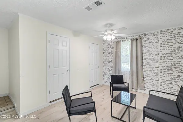 10616 Oak Street, Vancleave, MS 39565