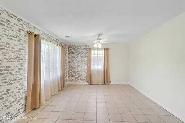 10616 Oak Street, Vancleave, MS 39565