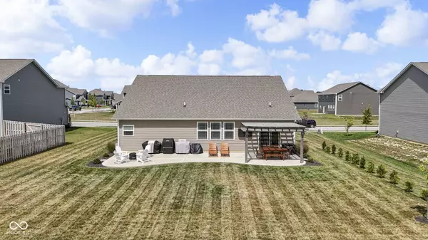 7855 Rolling Green DR, Plainfield, IN 46168