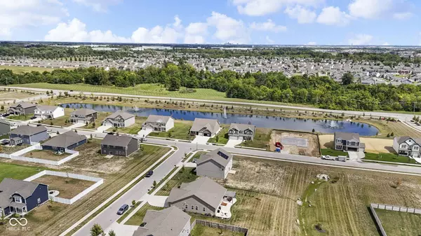 7855 Rolling Green DR, Plainfield, IN 46168