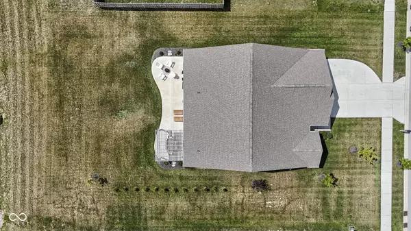 7855 Rolling Green DR, Plainfield, IN 46168