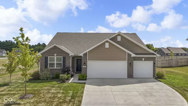 7855 Rolling Green DR, Plainfield, IN 46168