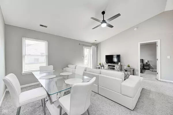 141 E Brixton Woods DR, Pittsboro, IN 46167