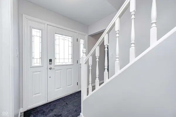 555 Hyannis DR, Avon, IN 46123