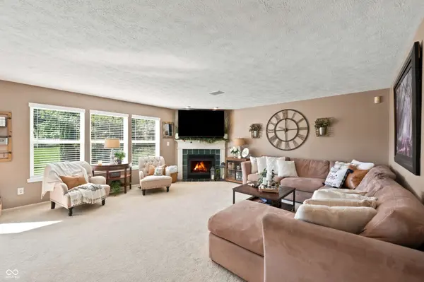 5435 Reston DR, Plainfield, IN 46168