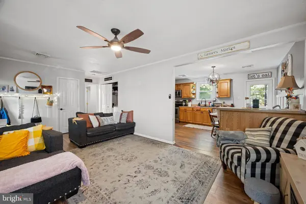 1319 HERBERT BLVD, Williamstown, NJ 08094