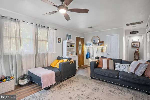 1319 HERBERT BLVD, Williamstown, NJ 08094