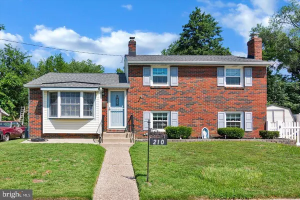 210 MCCLELLAND AVE, Bellmawr, NJ 08031