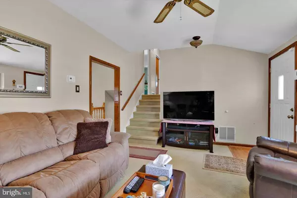 210 MCCLELLAND AVE, Bellmawr, NJ 08031