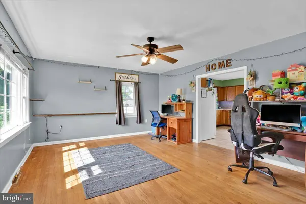 370 S HOOK RD, Pennsville, NJ 08070