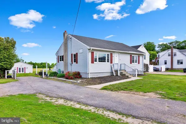 370 S HOOK RD, Pennsville, NJ 08070