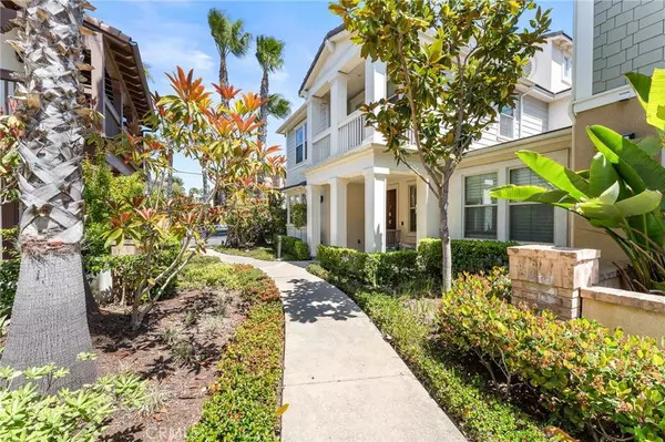 8284 Kendall DR, Huntington Beach, CA 92646