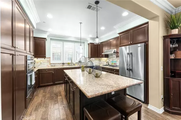 8284 Kendall DR, Huntington Beach, CA 92646