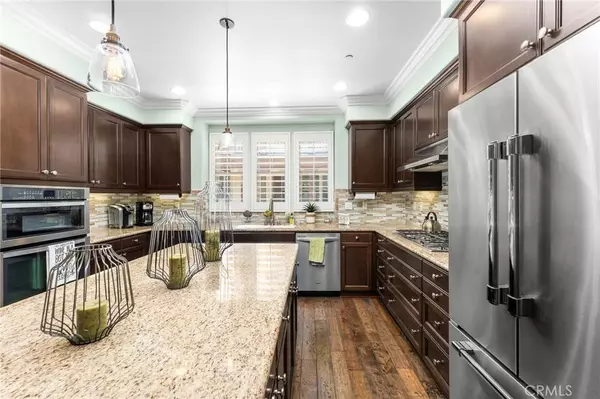 8284 Kendall DR, Huntington Beach, CA 92646