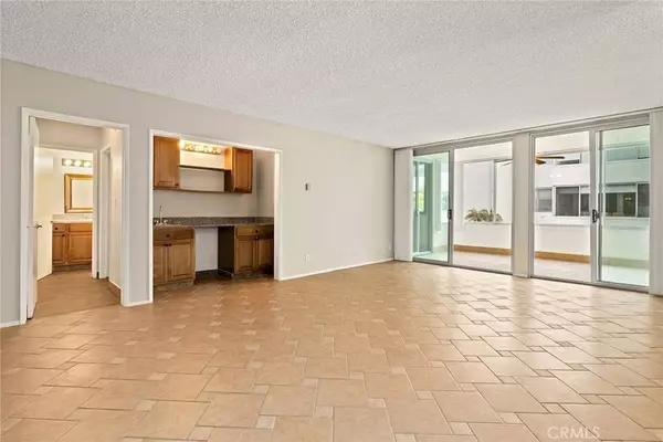 8701 Delgany AVE #105, Playa Del Rey, CA 90293