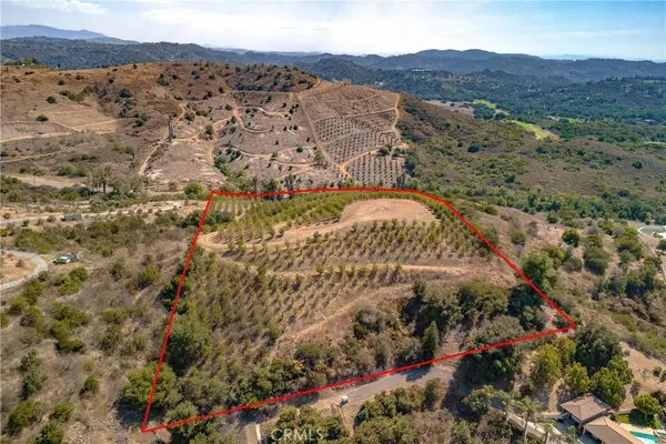 16 Terreno DR, Temecula, CA 92590