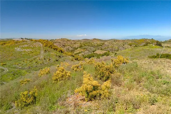 2 La Cruz DR, Temecula, CA 92590