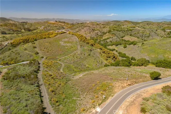 2 La Cruz DR, Temecula, CA 92590