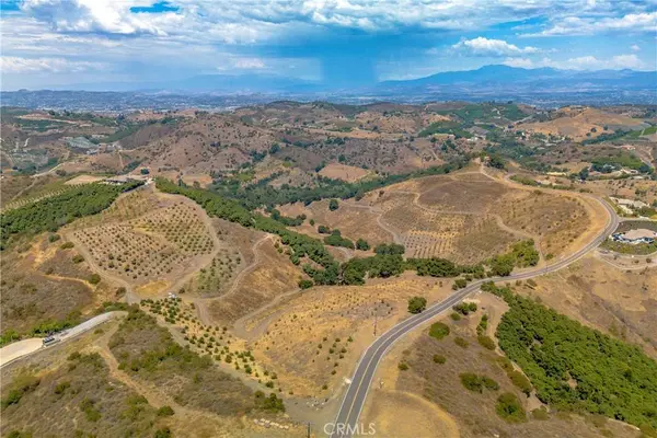 2 La Cruz DR, Temecula, CA 92590
