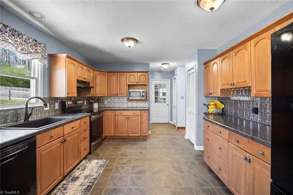 780 Conestoga TRL, Winston-salem, NC 27101
