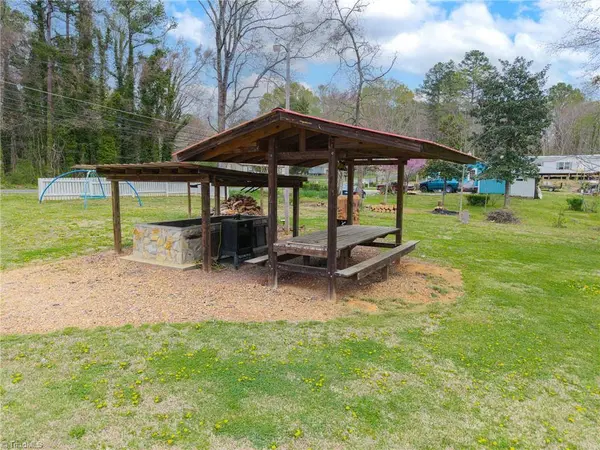 542 Frank Fleer RD, Lexington, NC 27292
