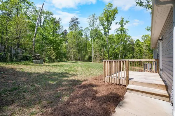 866 Falling Creek CT, Rural Hall, NC 27045