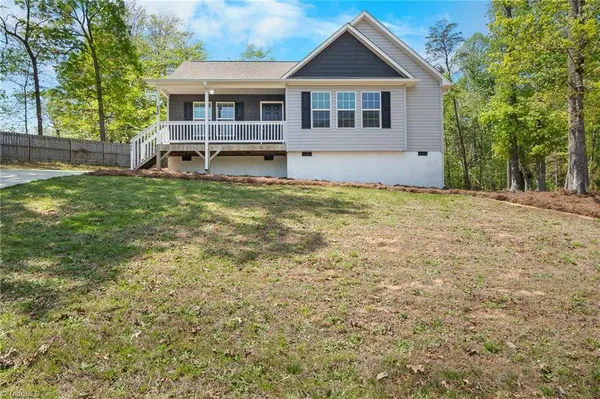 866 Falling Creek CT, Rural Hall, NC 27045
