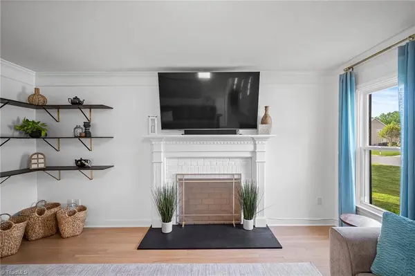 5008 Peppertree RD, Clemmons, NC 27012
