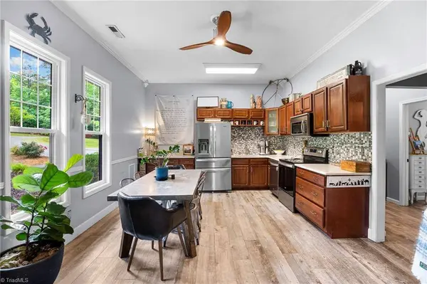 305 Weavil RD, Winston-salem, NC 27107