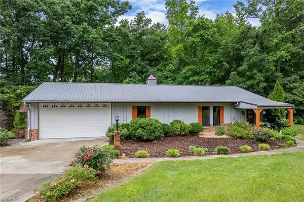 305 Weavil RD, Winston-salem, NC 27107