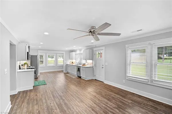 3803 West Center Street EXT, Lexington, NC 27295