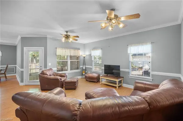 104 Sunrise AVE, Lexington, NC 27292