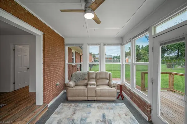 276 Wilmar CIR, Lexington, NC 27295