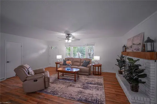 276 Wilmar CIR, Lexington, NC 27295