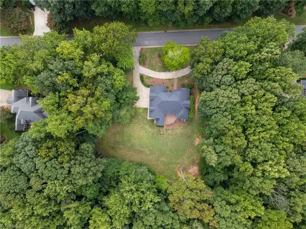 2620 Crow Hill DR, Winston-salem, NC 27106