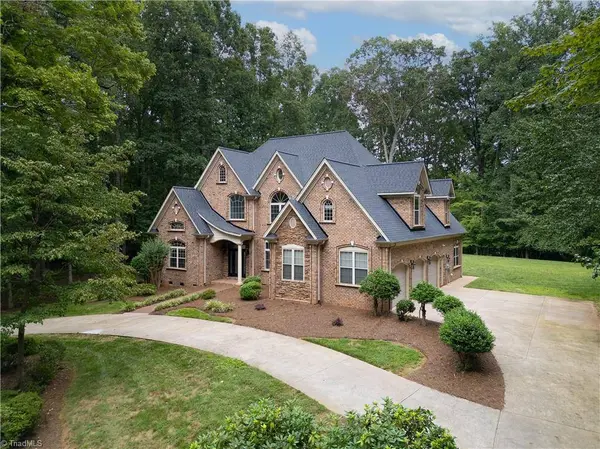 2620 Crow Hill DR, Winston-salem, NC 27106