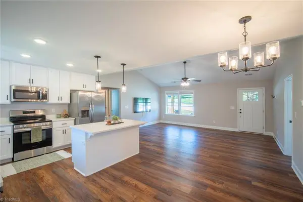 246 Arcadia DR, Lexington, NC 27295