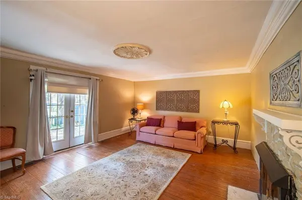 5820 Skylark RD, Pfafftown, NC 27040