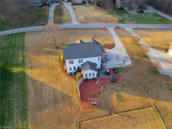 206 Garden Valley DR, Winston-salem, NC 27107