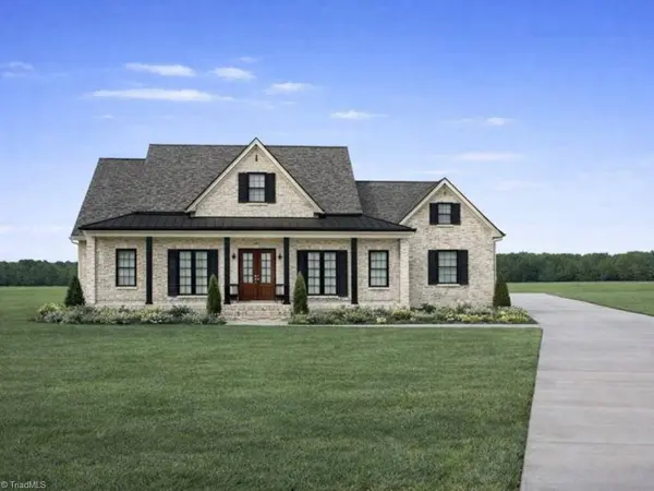 118 Garnet LN, Lexington, NC 27295