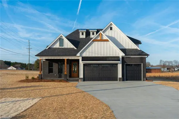 117 Hanes LN, Lexington, NC 27295