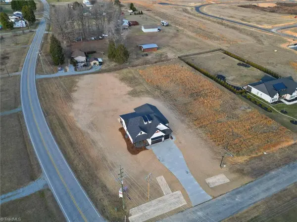 117 Hanes LN, Lexington, NC 27295