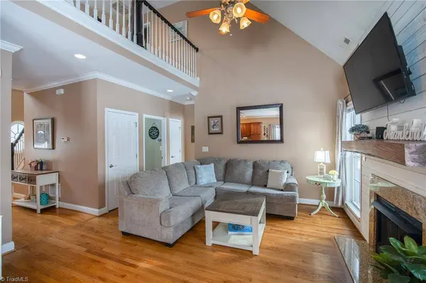 126 Crystal Ridge DR, Lexington, NC 27295