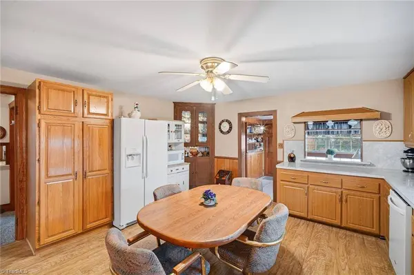 1246 Hickory Tree RD, Winston-salem, NC 27127
