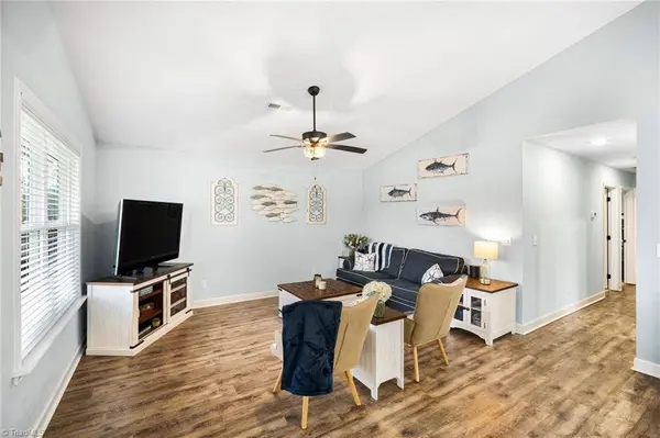 205 Bethlehem AVE, Thomasville, NC 27360