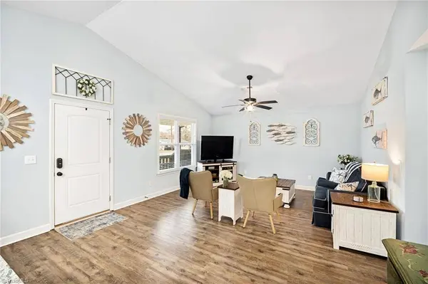 205 Bethlehem AVE, Thomasville, NC 27360